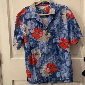 Tommy Bahama short sleeve button Hawaiian shirt. LNWOT